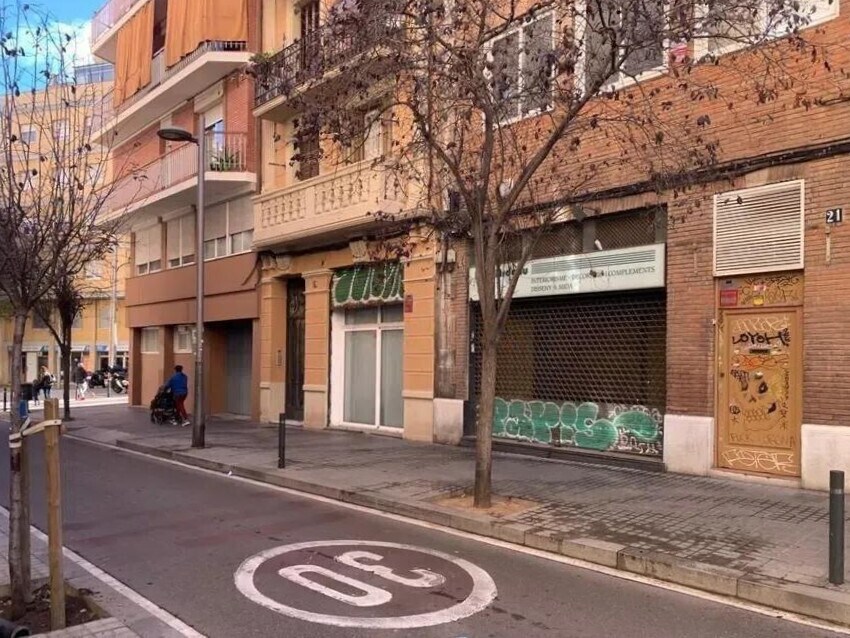 Edificio residencial en Barcelona, Barcelona en venta Foto del edificio- Imagen 1 de 2