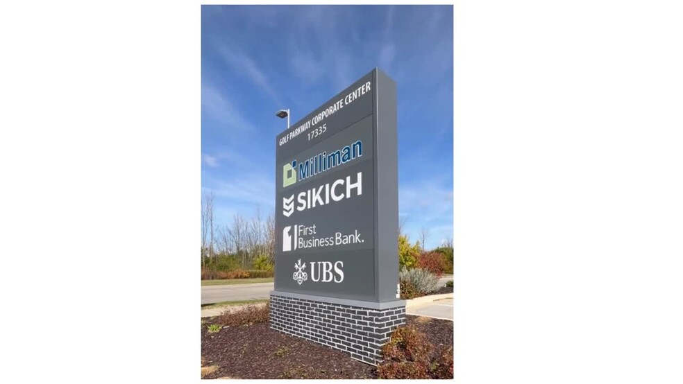 17335 Golf Pkwy, Brookfield, WI en alquiler - Vídeo de anuncio comercial - Imagen 2 de 32