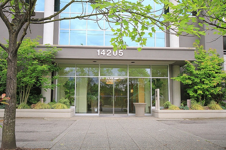 14205 SE 36th St, Bellevue, WA en alquiler - Foto del edificio - Imagen 3 de 3