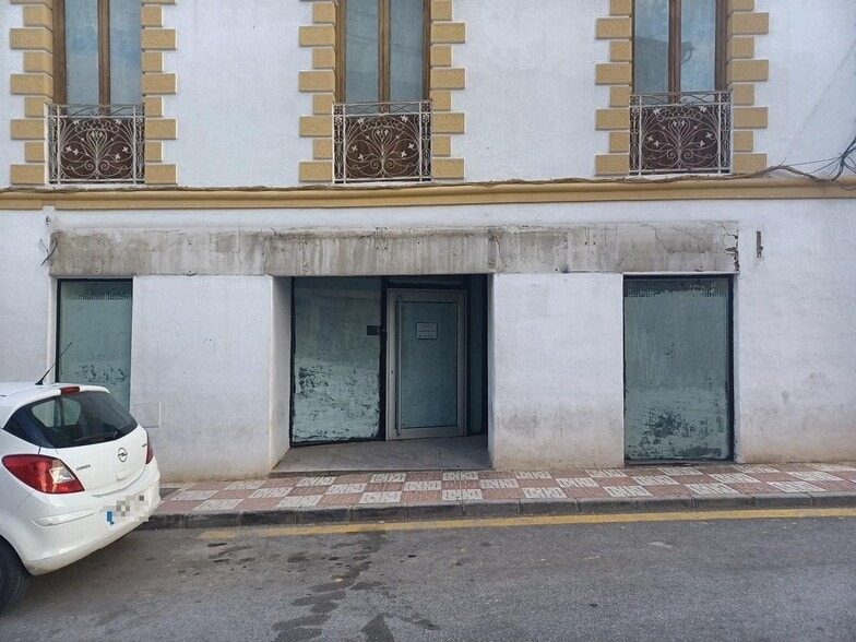 Calle Eras Bajas (Pinos Puente), 11, Pinos Genil, Granada en venta - Foto del edificio - Imagen 3 de 18