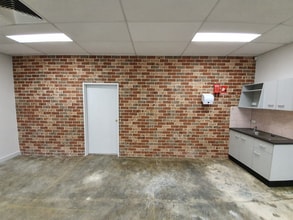 13 Anzac Road, Tuggerah en alquiler Foto del interior- Imagen 2 de 3