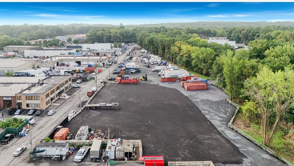 519-521 Industrial Loop, Staten Island, NY en alquiler - Foto del edificio - Imagen 3 de 8