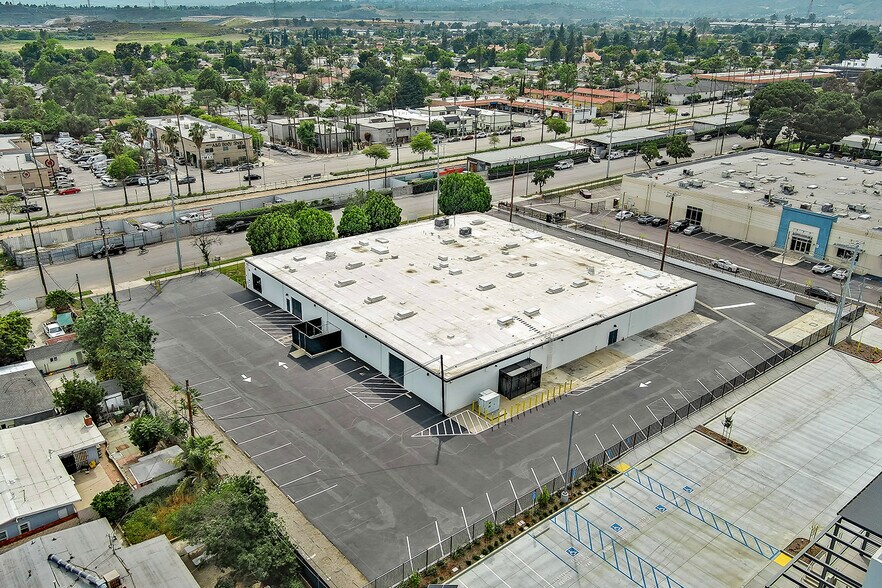 12740 San Fernando Rd, Sylmar, CA en alquiler - Foto del edificio - Imagen 2 de 16