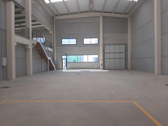 Más detalles de Nave en alquiler