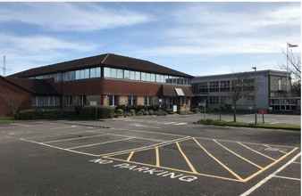 Penns Pl, Petersfield en alquiler Foto del edificio- Imagen 1 de 2