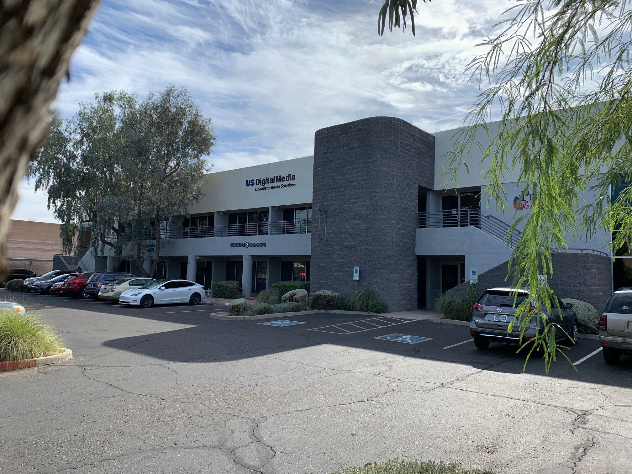 1929 W Lone Cactus Dr, Phoenix, AZ en venta Foto del edificio- Imagen 1 de 16