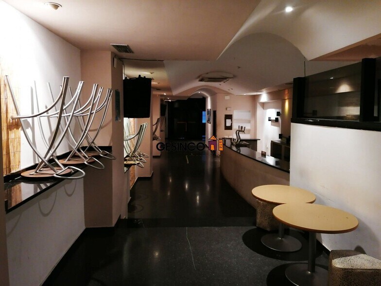 Local en Ontinyent, Valencia en venta - Foto del edificio - Imagen 3 de 11