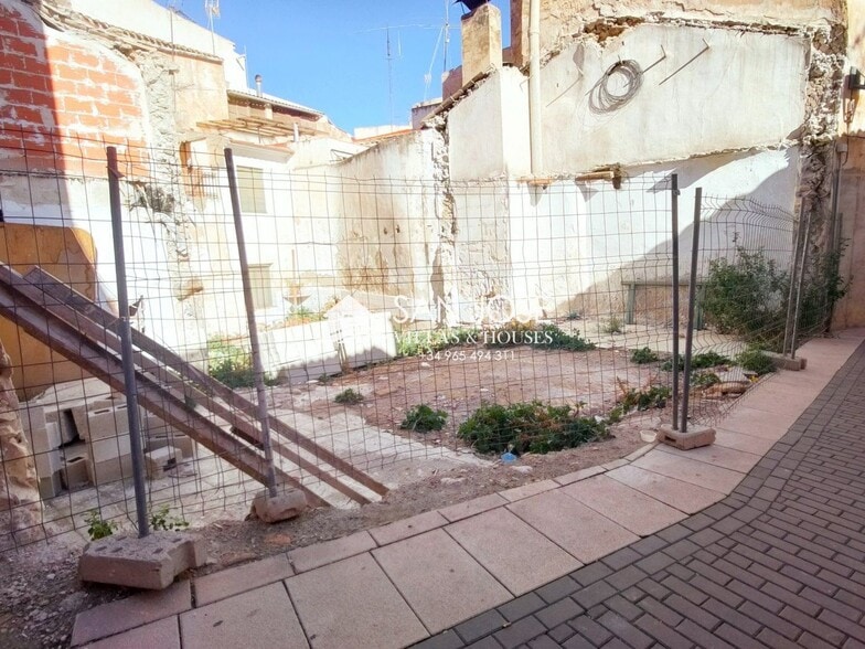 Terreno en Alicante en venta - Foto del edificio - Imagen 2 de 5