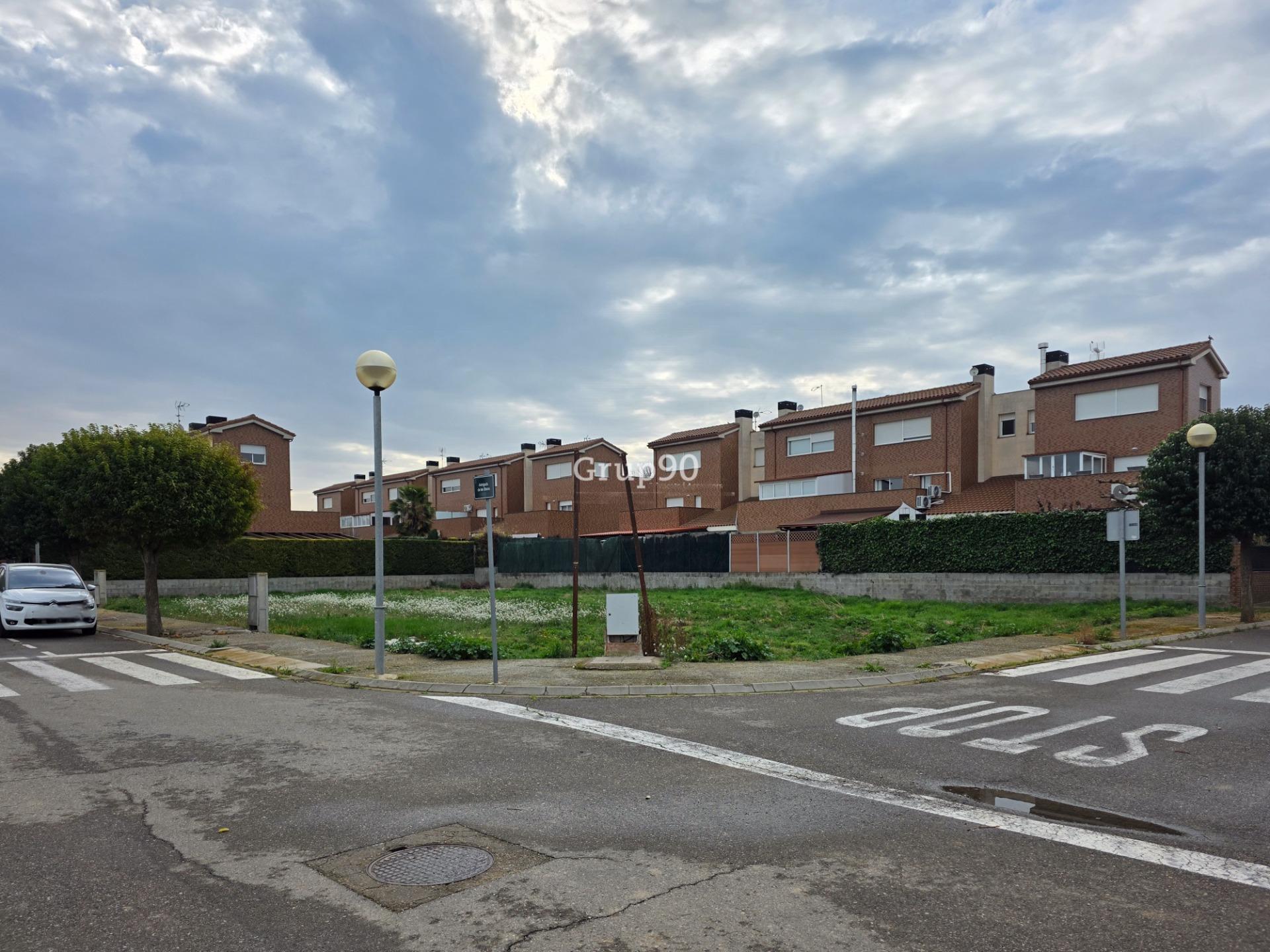 Terreno en Vilanova de Segrià, Lérida en venta Foto principal- Imagen 1 de 1