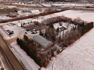 Más detalles de 28045 Township Road 384, Red Deer County, AB - Nave en venta