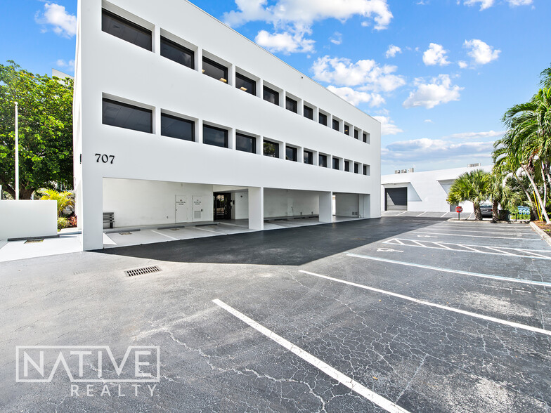 707 NE 3rd Ave, Fort Lauderdale, FL en alquiler - Foto del edificio - Imagen 3 de 57