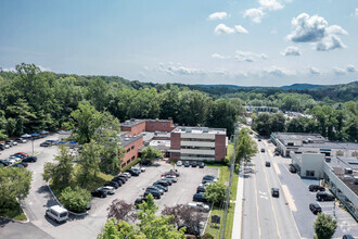 272 N Bedford Rd, Mount Kisco, NY - vista aérea  vista de mapa