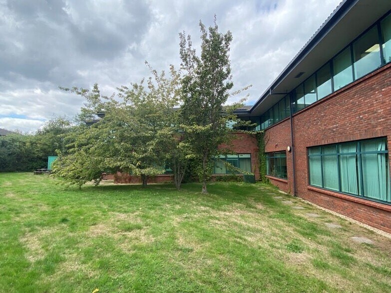 Harry Weston Rd, Coventry en alquiler - Foto del edificio - Imagen 3 de 4