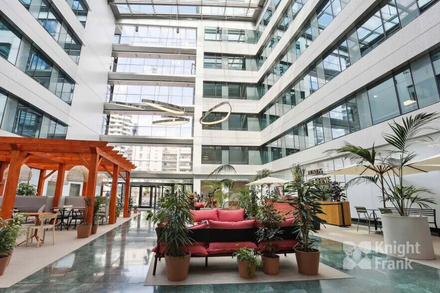 65 Rue Camille Desmoulins, Issy-les-Moulineaux en alquiler - Foto del edificio - Imagen 2 de 15