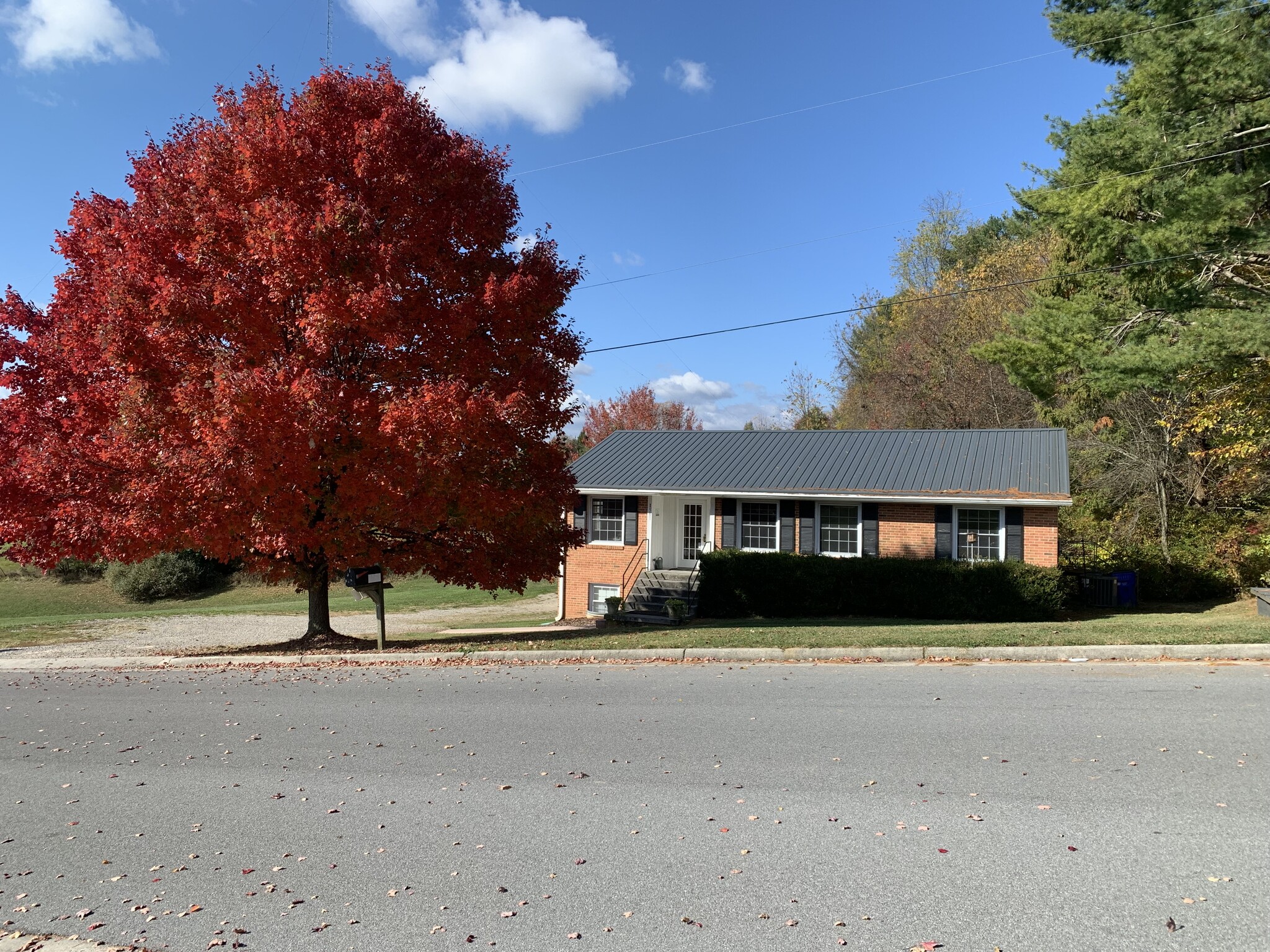 1501 Lark Ln, Blacksburg, VA en alquiler Foto principal- Imagen 1 de 2