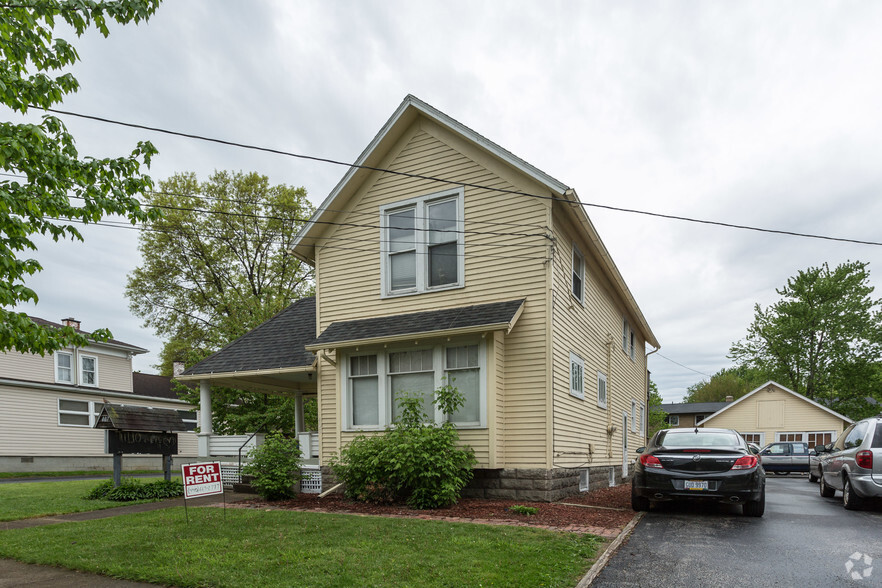 407 Front St, Berea, OH en venta - Foto principal - Imagen 1 de 3