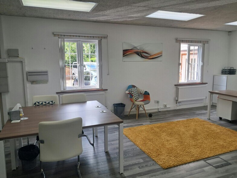 High St, Reading en venta - Foto del edificio - Imagen 2 de 8