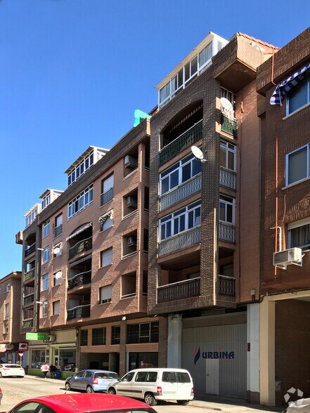 Calle Cardenal Gil de Albornoz, 18, Talavera de la Reina, Toledo en venta - Foto del edificio - Imagen 2 de 2