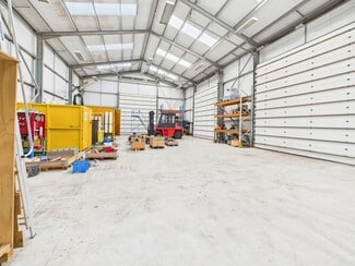 Más detalles de Unit 8 Brent Av, Montrose - Nave en alquiler