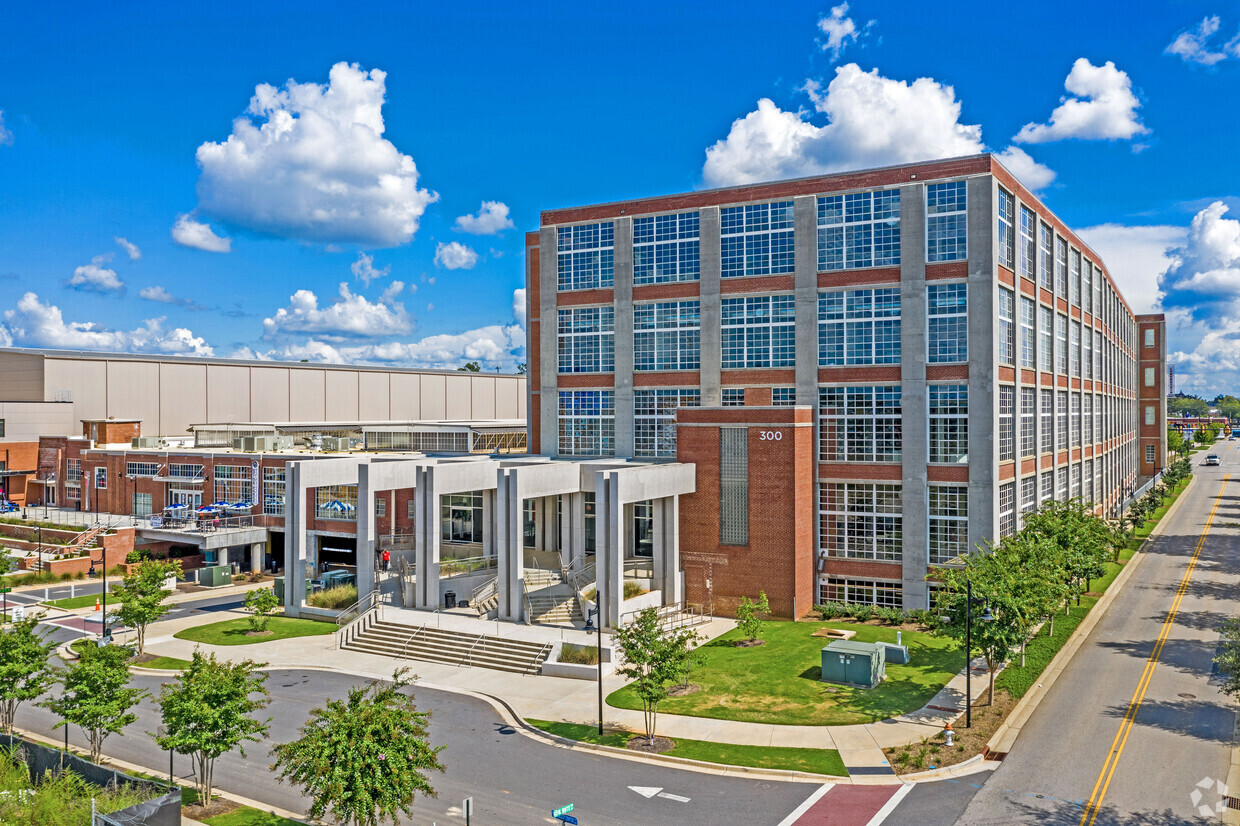 300 Technology Center Way, Rock Hill, SC en alquiler Foto del edificio- Imagen 1 de 1