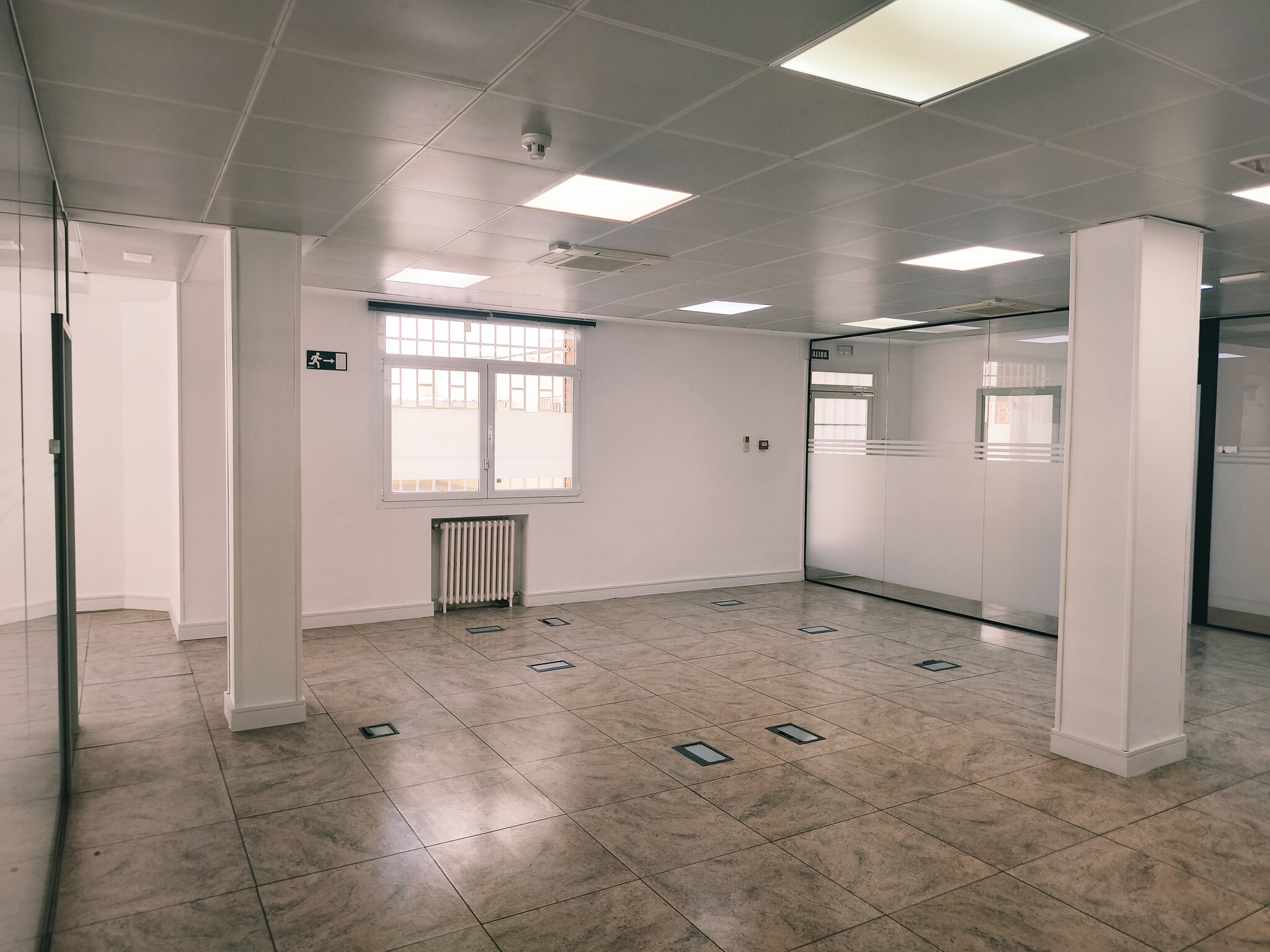 Calle de Alfonso Rodríguez Santamaría, 18, Madrid, Madrid en alquiler Foto del interior- Imagen 1 de 15