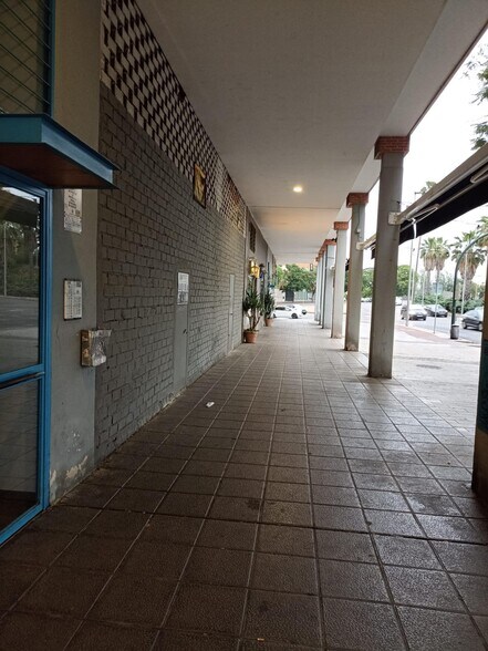 Local en Córdoba, Córdoba en alquiler - Foto del edificio - Imagen 2 de 5