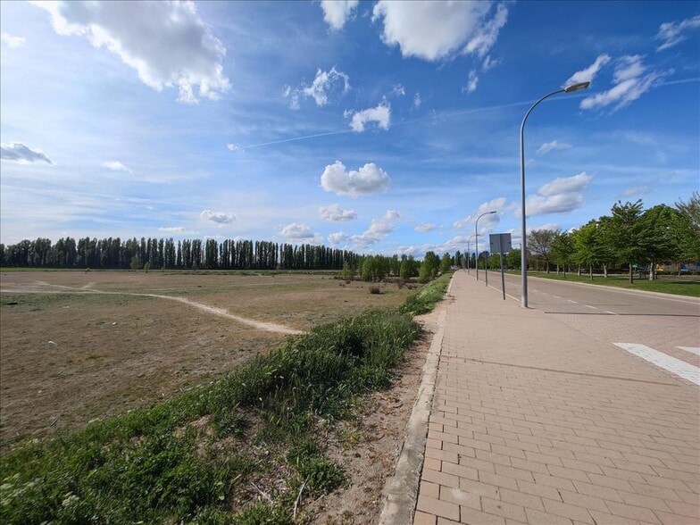 Terreno en Boecillo en venta - Foto del edificio - Imagen 2 de 8