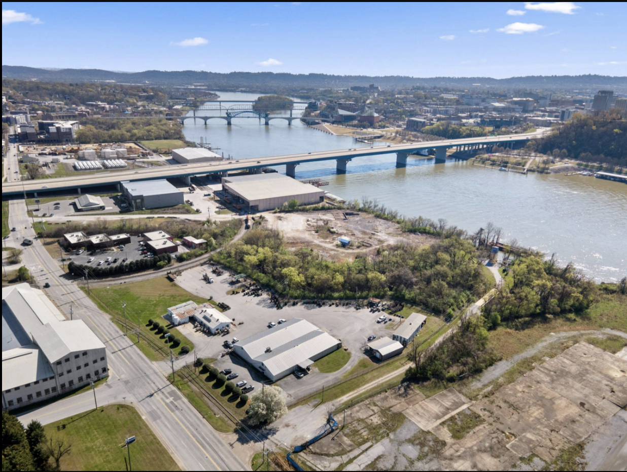 700 Manufacturers Rd, Chattanooga, TN en alquiler Foto del edificio- Imagen 1 de 17