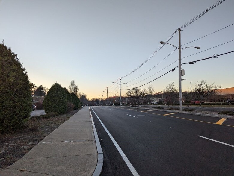 87 Centre Of New England Blvd, Coventry, RI en alquiler - Foto del edificio - Imagen 3 de 29