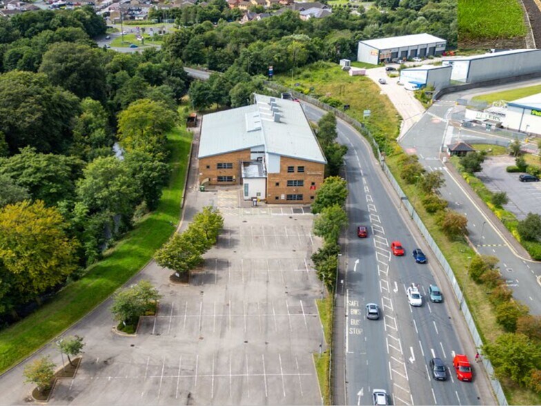 Bedwas Rd, Caerphilly en alquiler - Foto del edificio - Imagen 2 de 4