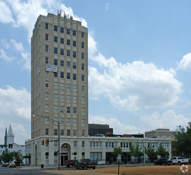 228 Holmes Ave NE, Huntsville, AL en alquiler - Foto del edificio - Imagen 2 de 7