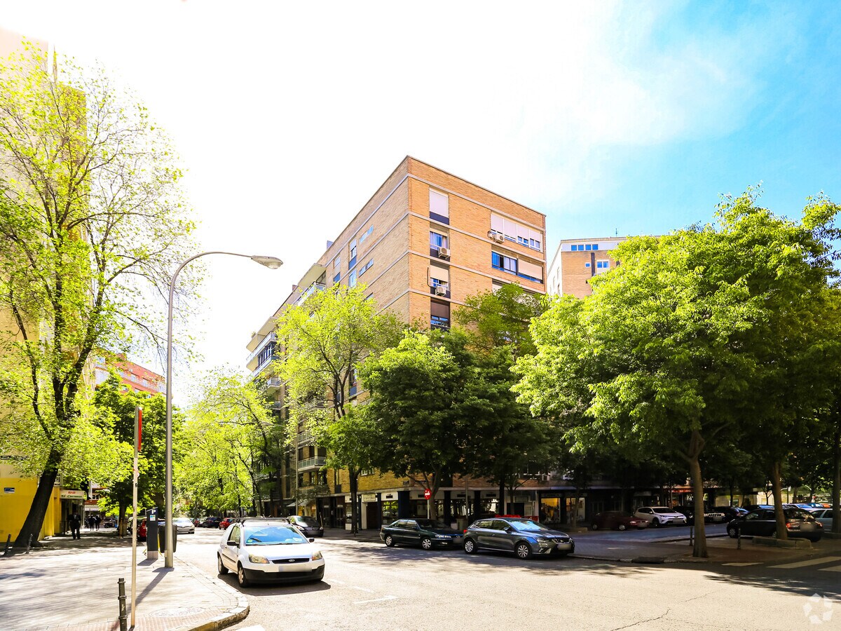 Calle Gutierrez Solana, 4, 28036 Madrid - 3.180 m² | LoopNet