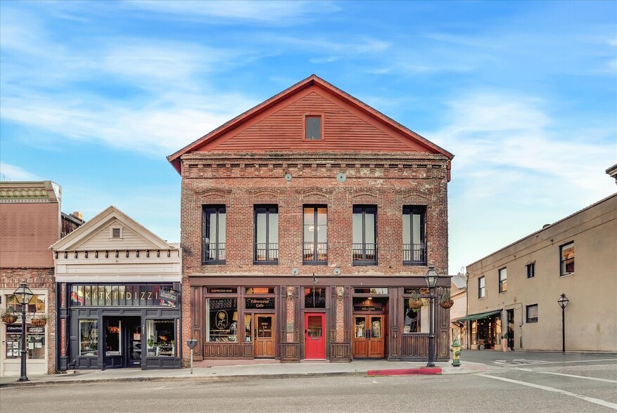 233 Broad St, Nevada City, CA en venta - Foto del edificio - Imagen 1 de 106