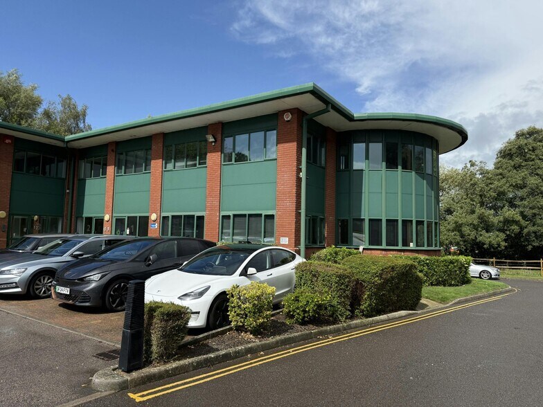 Bedford Rd, Petersfield en venta - Foto del edificio - Imagen 2 de 2