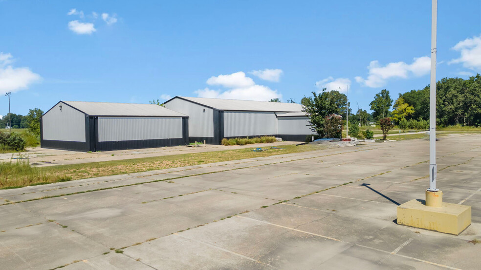 2801 Cheshire Blvd, Poplar Bluff, MO en venta - Foto del edificio - Imagen 3 de 68