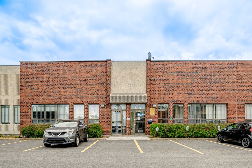 6434 Rte Transcanadienne, Saint-Laurent, QC en alquiler - Foto del edificio - Imagen 2 de 11