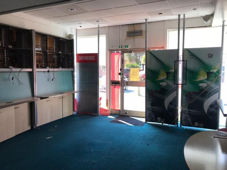 16 Roseberry Ave, Benfleet en alquiler - Foto del edificio - Imagen 3 de 5