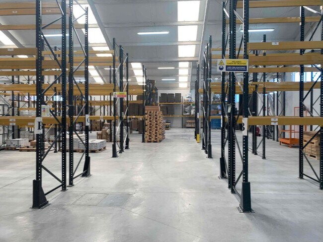 Más detalles de Nave en alquiler