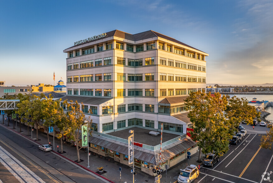 530 Water St, Oakland, CA en alquiler - Foto del edificio - Imagen 1 de 4