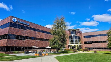 600 Office Center Dr, Fort Washington, PA en alquiler Foto del edificio- Imagen 1 de 8