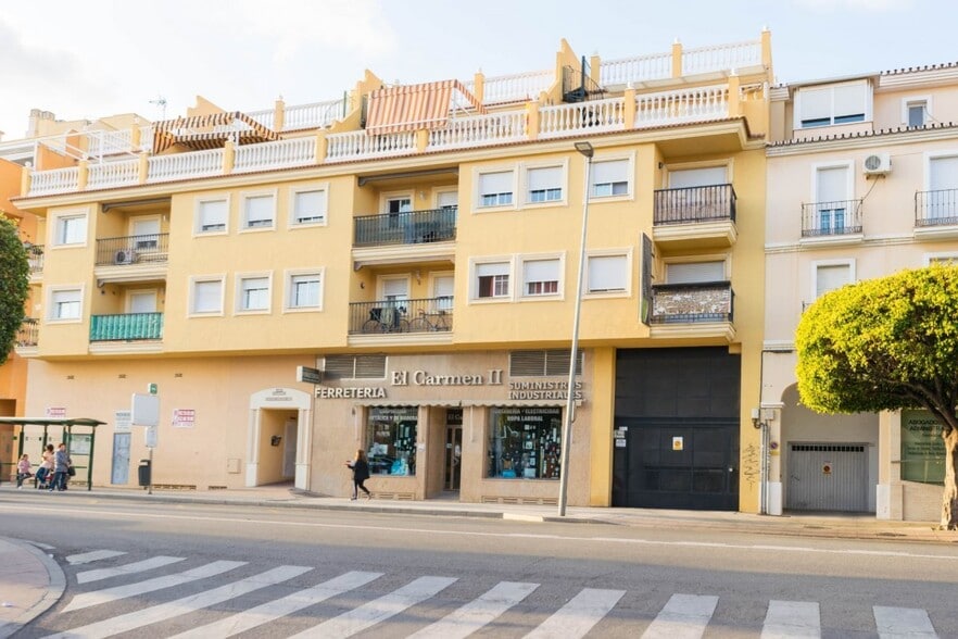 Local en Rincón de la Victoria en venta - Foto del edificio - Imagen 2 de 18