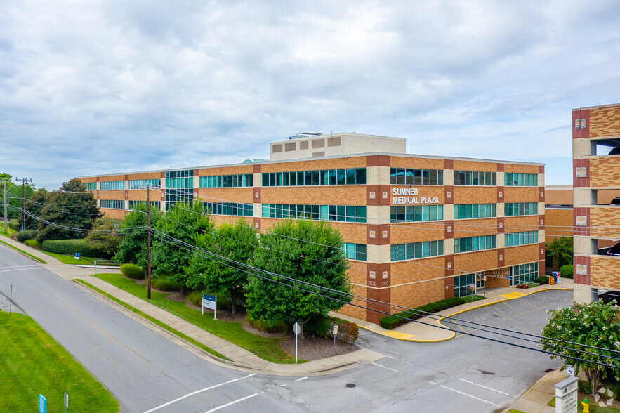 300 Steam Plant Rd, Gallatin, TN en alquiler - Foto del edificio - Imagen 1 de 5