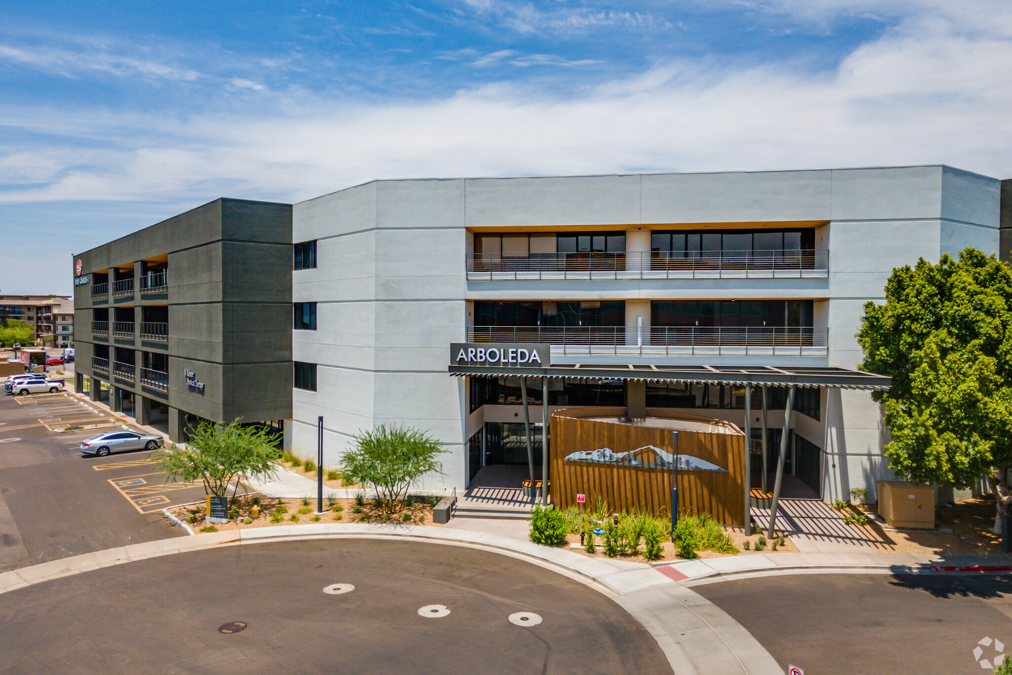 1661 E Camelback Rd, Phoenix, AZ en alquiler Foto del edificio- Imagen 1 de 18