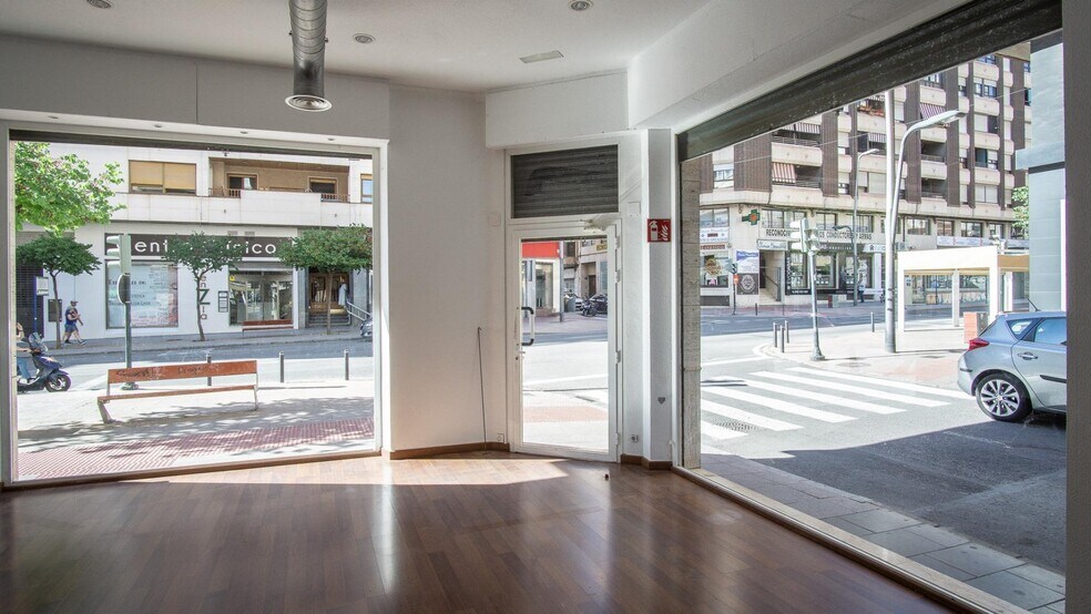 Local en Elda, Alicante en alquiler - Foto del interior - Imagen 1 de 11