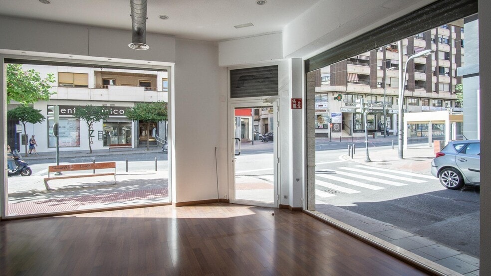 Local en Elda, Alicante en alquiler - Foto del interior - Imagen 2 de 12