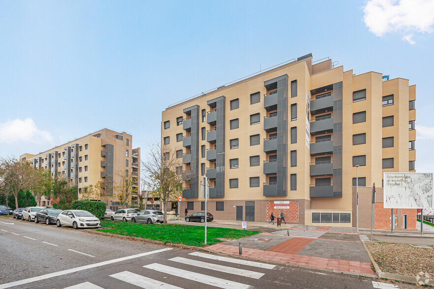 Avenida De Jorge Oteiza, 5, Torrejón De Ardoz, Madrid en alquiler - Foto del edificio - Imagen 2 de 4