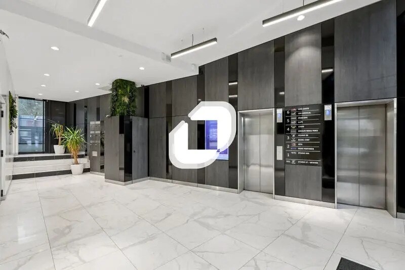 56 Boulevard De La Mission Marchand, Courbevoie en alquiler - Vestíbulo - Imagen 2 de 2