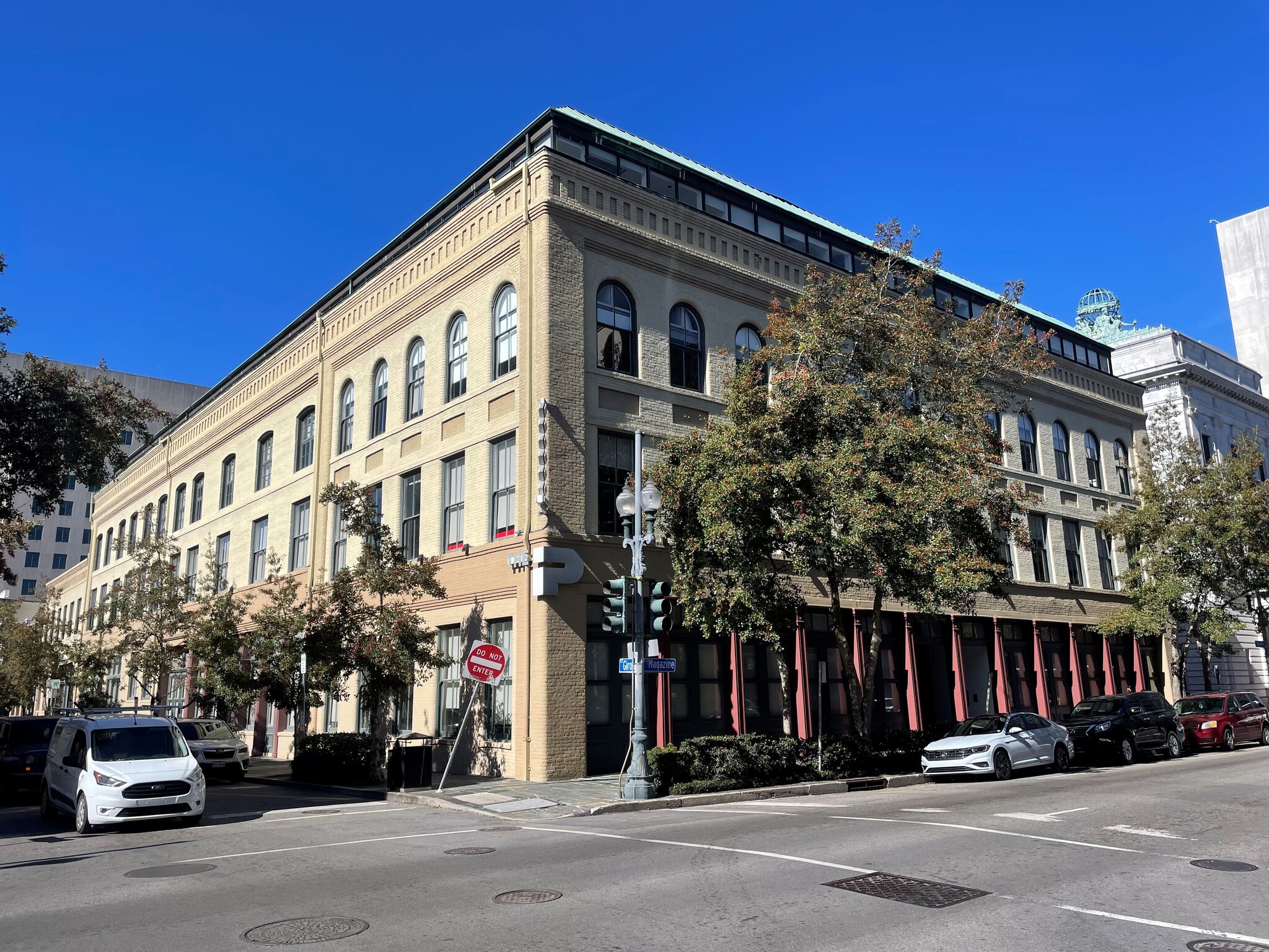 643 Magazine St, New Orleans, LA en alquiler Foto del edificio- Imagen 1 de 10