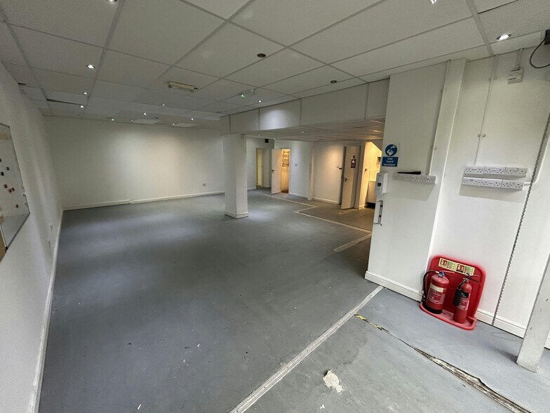 23A Bagleys Ln, London en venta - Foto del edificio - Imagen 3 de 16