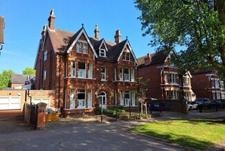 Más detalles de 65 De Parys Av, Bedford - Health Care en venta